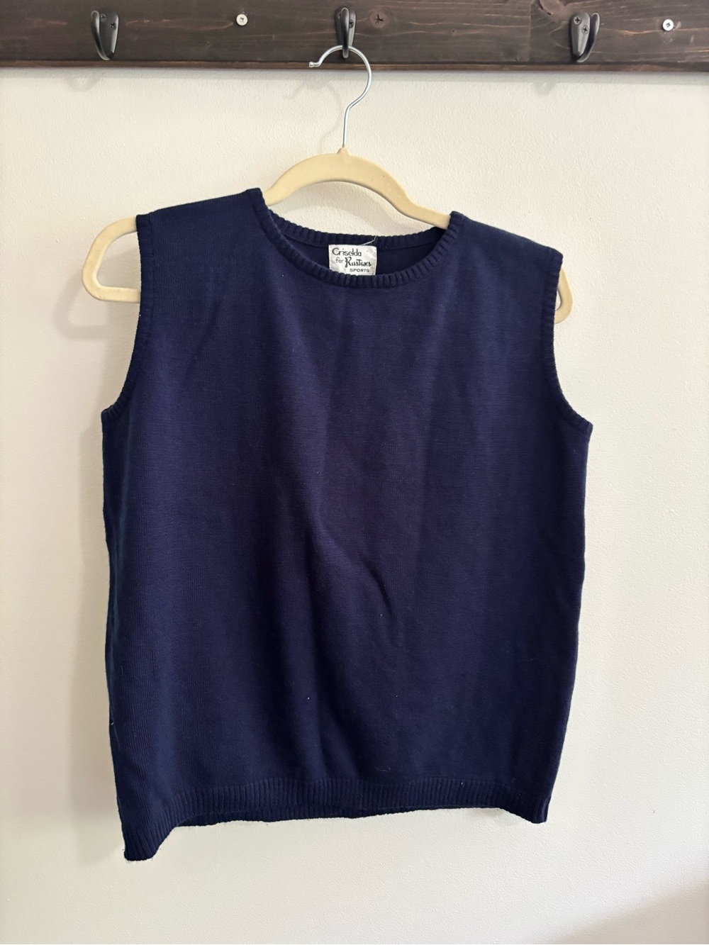 Classic Comfortable Dark Navy Sleeveless Knit Vest Top- Women’s- Size M